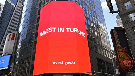 T­i­m­e­s­ ­M­e­y­d­a­n­ı­­n­d­a­ ­­I­n­v­e­s­t­ ­i­n­ ­T­ü­r­k­i­y­e­­ ­m­e­s­a­j­ı­